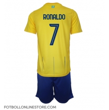 Al-Nassr Cristiano Ronaldo #7 Replika Hemmatröja Barn 2023-24 Kortärmad (+ byxor)