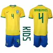 Brasilien Marquinhos #4 Replika Hemmatröja Barn VM 2022 Kortärmad (+ byxor)