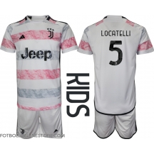 Juventus Manuel Locatelli #5 Replika Bortatröja Barn 2023-24 Kortärmad (+ byxor)