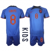 Nederländerna Cody Gakpo #8 Replika Bortatröja Barn VM 2022 Kortärmad (+ byxor)