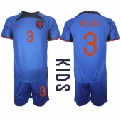 Nederländerna Matthijs de Ligt #3 Replika Bortatröja Barn VM 2022 Kortärmad (+ byxor)