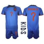 Nederländerna Steven Bergwijn #7 Replika Bortatröja Barn VM 2022 Kortärmad (+ byxor)