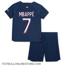 Paris Saint-Germain Kylian Mbappe #7 Replika Hemmatröja Barn 2023-24 Kortärmad (+ byxor)