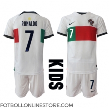 Portugal Cristiano Ronaldo #7 Replika Bortatröja Barn VM 2022 Kortärmad (+ byxor)