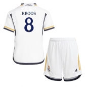 Real Madrid Toni Kroos #8 Replika Hemmatröja Barn 2023-24 Kortärmad (+ byxor)