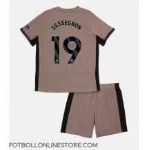 Tottenham Hotspur Ryan Sessegnon #19 Replika Tredjetröja Barn 2023-24 Kortärmad (+ byxor)