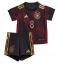 Tyskland Leon Goretzka #8 Replika Bortatröja Barn VM 2022 Kortärmad (+ byxor)